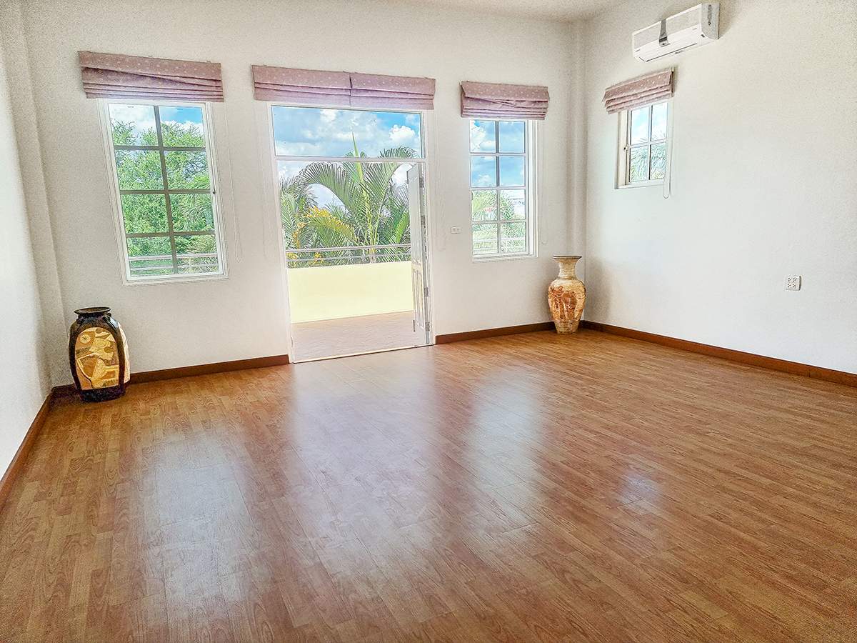 Buriram House for sale 4th bedroom looking outwards